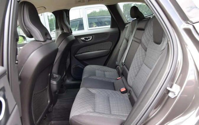 Volvo XC 60 cena 174900 przebieg: 53200, rok produkcji 2022 z Drobin małe 277
